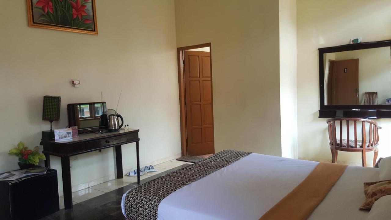 Putri Duyung Guest House Karangpandan Eksteriør billede