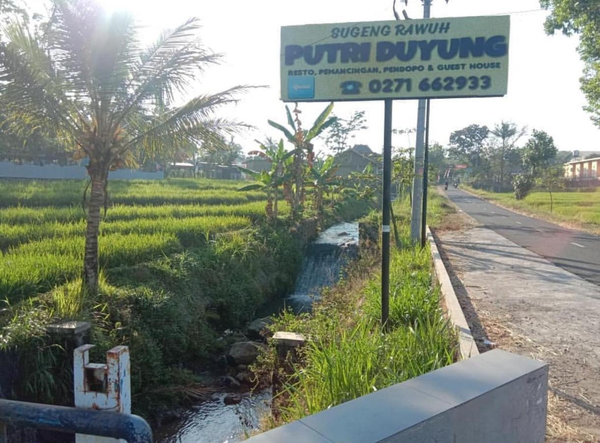 Putri Duyung Guest House Karangpandan Eksteriør billede